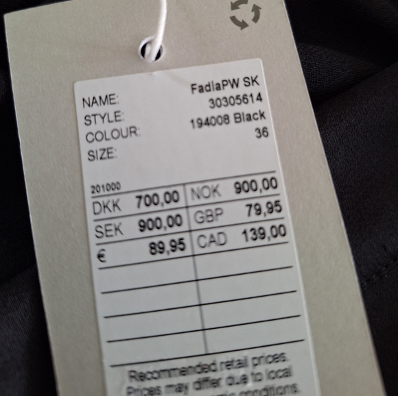 🆕️ Part Two mini skirt - Picture 6 of 7